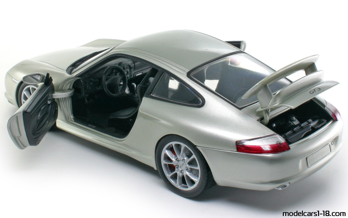 2003 - Porsche 911 GT3 (996) Hot Wheels 1/18 (Hellsilber) Zu öffnende Teile