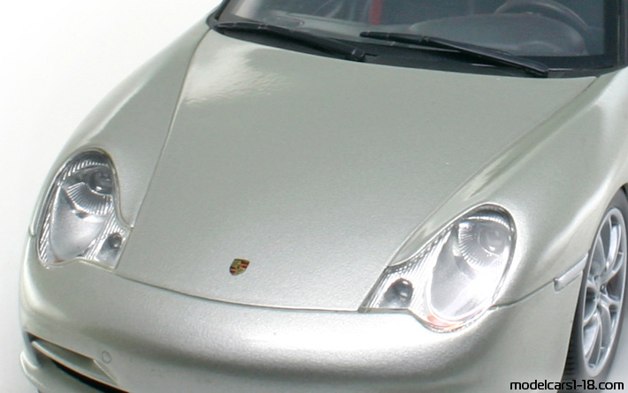 2003 - Porsche 911 GT3 (996) Hot Wheels 1/18 (Hellsilber) Kofferraum / Klappbare Scheinwerfer