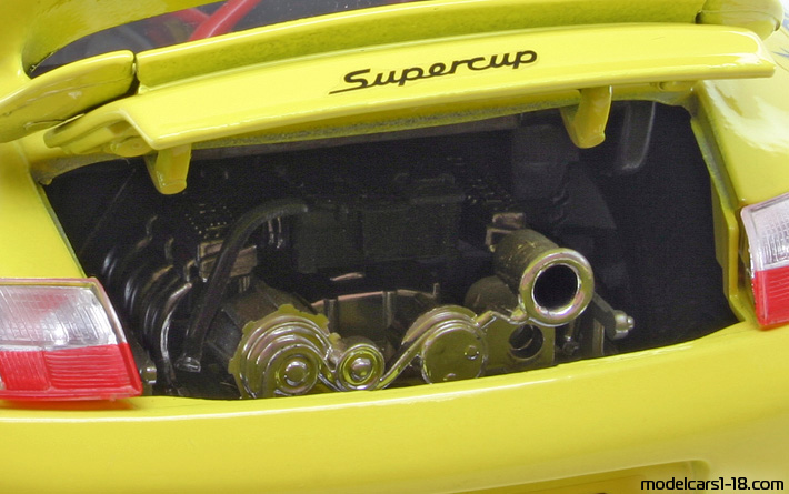 1997 - Porsche 911 GT3 Cup (996) Bburago 1/18 (Gelb / Blau) Motor