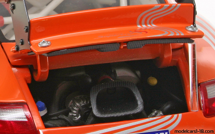 2006 - Porsche 911 GT3 Cup (997) AutoArt 1/18 (Orange / Silber) Motor