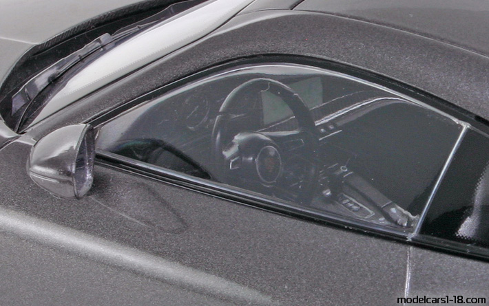 2020 - Porsche 911 Turbo S (992) Minichamps 1/18 (Grau) Innenraum Armaturenbrett