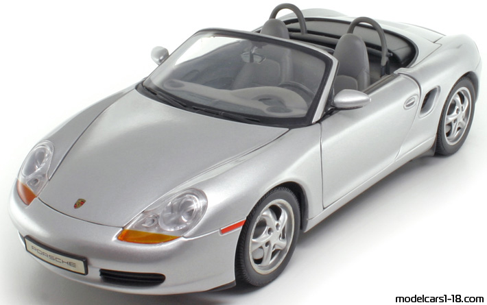 1999 - Porsche Boxster S (986) UT 1/18 (Silber) Vorne linke Seite