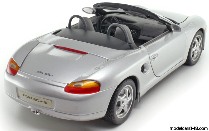 1999 - Porsche Boxster S (986) UT 1/18 (Silber) Hinten rechte seite
