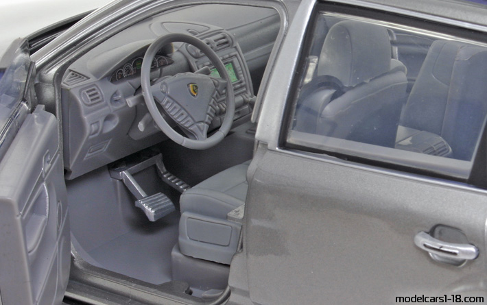 2008 - Porsche Cayenne (9PA) Motor Max 1/18 (Silber) Innenraum Armaturenbrett