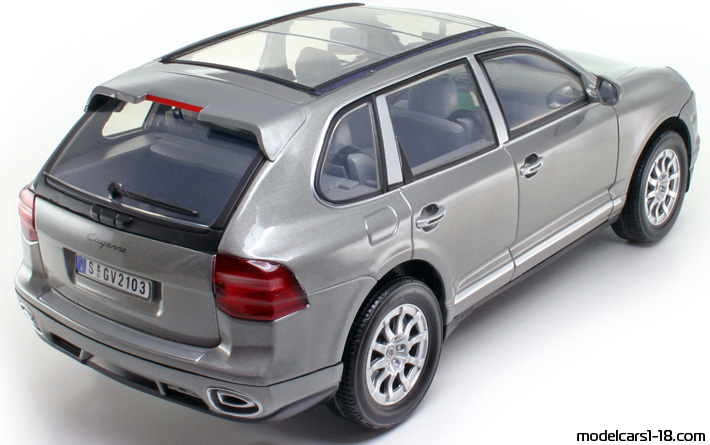 2008 - Porsche Cayenne (9PA) Motor Max 1/18 (Silber) Hinten rechte seite
