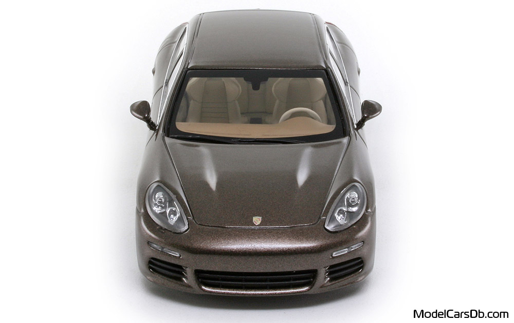 2013 - Porsche Panamera S (970) Minichamps 1/43 (Braun) Front