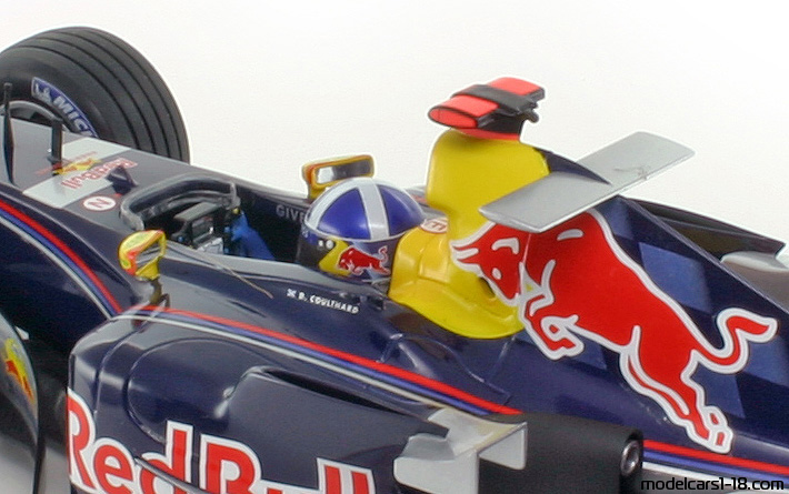 2005 - Red Bull Cosworth RB1 Minichamps 1/18 (Blau / Silber) Innenraum Armaturenbrett