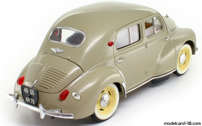 1954 - Renault 4CV Solido 1/17 (Gold) Hinten rechte seite