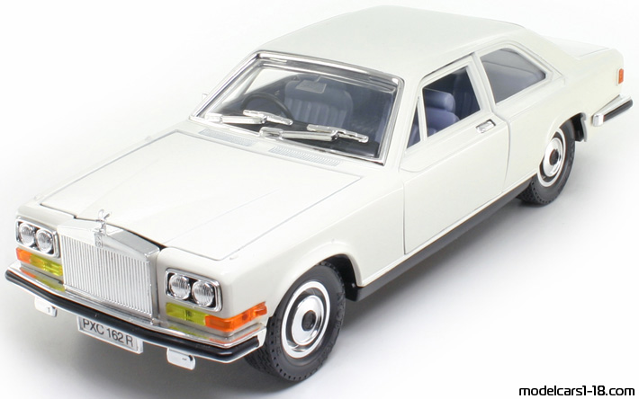 1976 - Rolls Royce Camargue Bburago 1/22 (Weiß) Vorne linke Seite