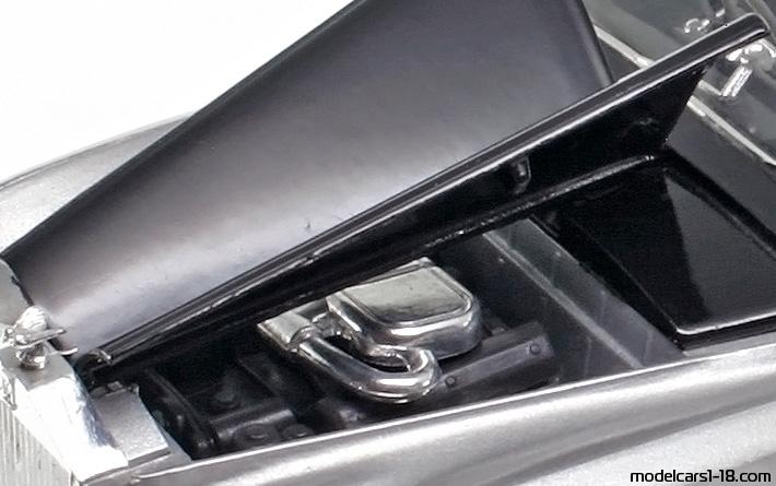 1959 - Rolls Royce Silver Cloud II Solido 1/20 (Silber / Schwarz) Motor