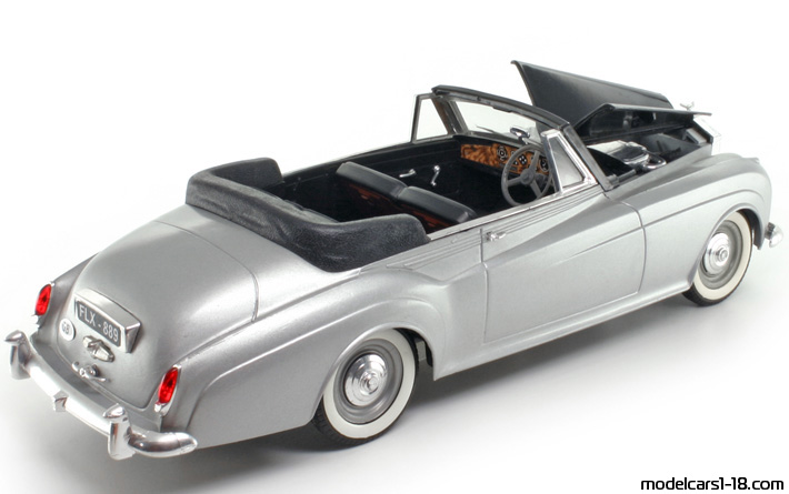 1959 - Rolls Royce Silver Cloud II Solido 1/20 (Silber / Schwarz) Zu öffnende Teile