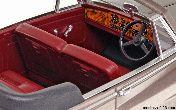 1959 - Rolls Royce Silver Cloud II Solido 1/20 (Braun) Innenraum Armaturenbrett