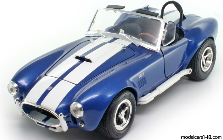 1964 - Shelby Cobra 427 S/C ERTL 1/18 (Blau / Weiß) Vorne linke Seite