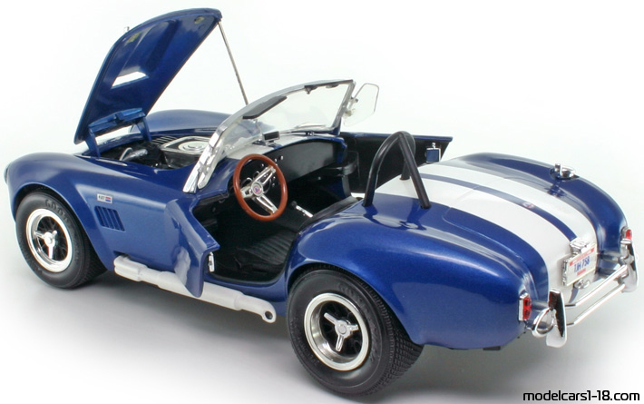 1964 - Shelby Cobra 427 S/C ERTL 1/18 (Blau / Weiß) Zu öffnende Teile