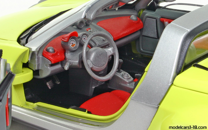 2003 - Smart Roadster Bburago 1/18 (Gelb / Silber) Innenraum Armaturenbrett