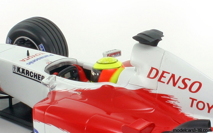 2004 - Toyota TF104 Minichamps 1/18 (Weiß / Rot) Innenraum Armaturenbrett