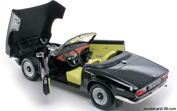 1970 - Triumph Spitfire MkIV Chrono 1/18 (Schwarz) Zu öffnende Teile