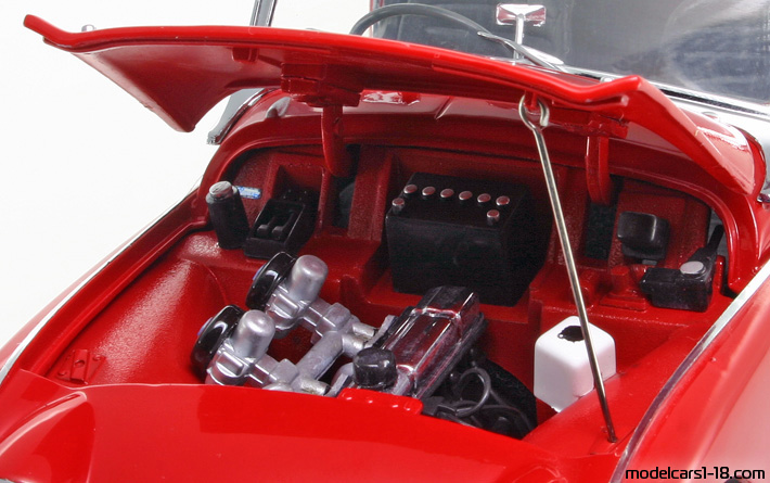 1959 - Triumph TR3A Kyosho 1/18 (Rot) Motor