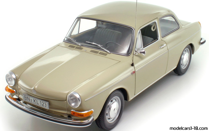 1969 - Volkswagen 1600 L Minichamps 1/18 (Gold) Vorne linke Seite