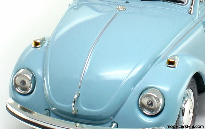 1971 - Volkswagen Beetle (Kaefer) 1302 LS Revell 1/18 (Weiß) Kofferraum / Klappbare Scheinwerfer