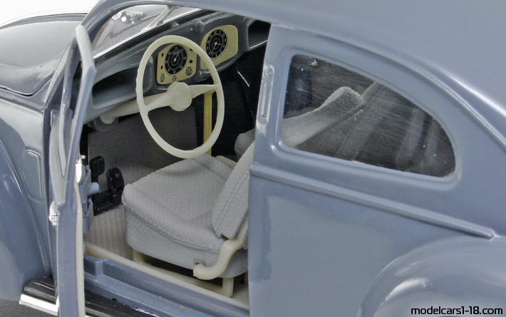 1951 - Volkswagen Beetle (Kaefer) Maisto 1/18 (Grau) Innenraum Armaturenbrett