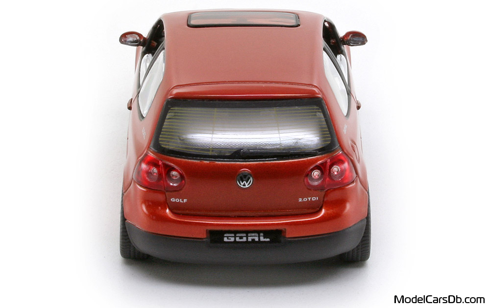 2006 - Volkswagen Golf 2.0 DTI Schuco 1/43 (Rot) Heck