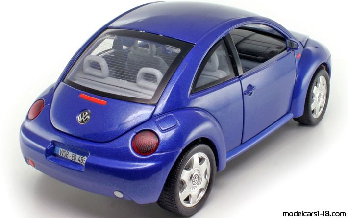 1998 - Volkswagen New Beetle Bburago 1/18 (Blau) Hinten rechte seite
