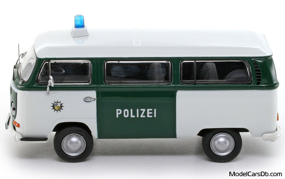 1967 - Volkswagen T2a Bus Schuco 1/43 (Weiß / Grün) Seite