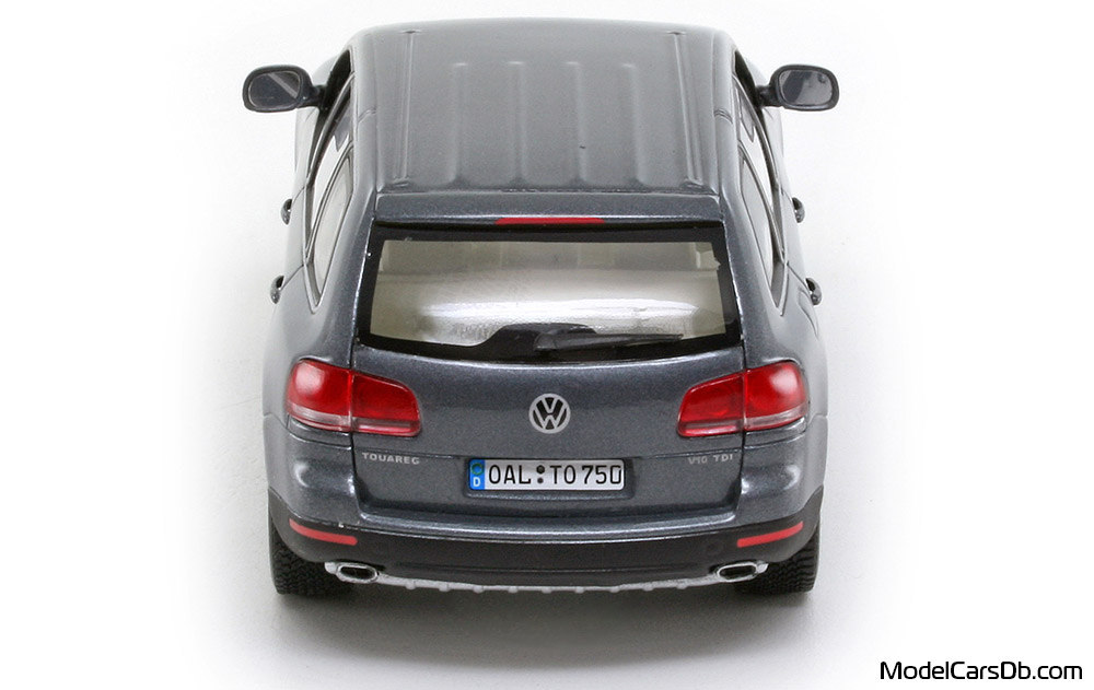 2002 - Volkswagen Touareg V10 TDI Minichamps 1/43 (Grau) Heck