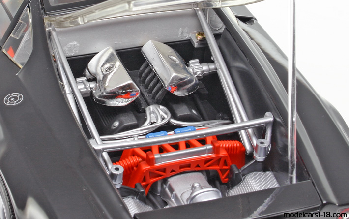 1997 - Volkswagen W12 Nardo Concept Mondo Motors 1/18 (Schwarz) Motor