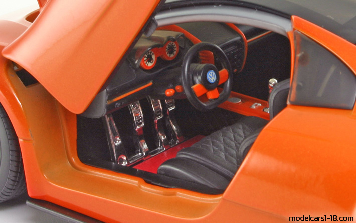 1997 - Volkswagen W12 Nardo Concept Road Signature 1/18 (Orange) Innenraum Armaturenbrett