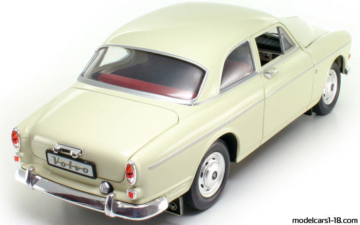 1966 - Volvo P121 Amazon Revell 1/18 (Weiß) Hinten rechte seite