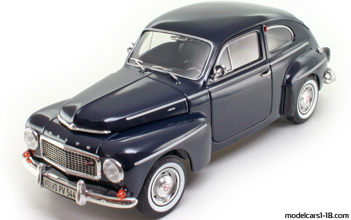 1964 - Volvo PV544 Revell 1/18 (Blue) Vorne linke Seite