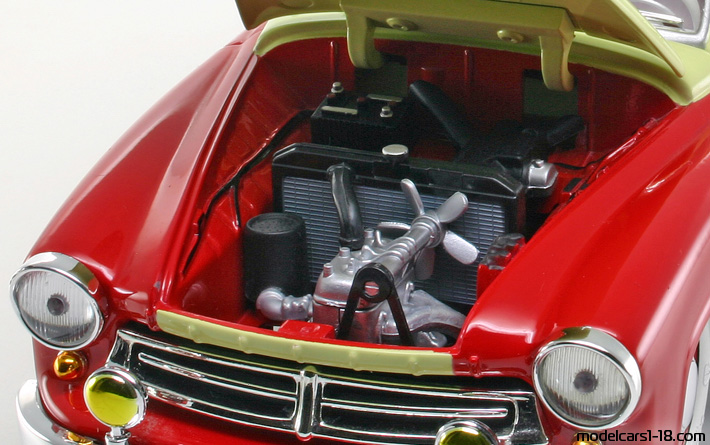 1956 - Wartburg 311 Revell 1/18 (Rot / Gelb) Motor