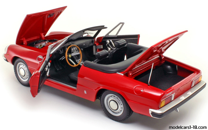 1970 - Alfa Romeo 2000 Spider Minichamps 1/18 (Red) Opening parts