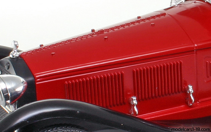 1931 - Alfa Romeo 6C 1750 Polistil 1/16 (Rot / Schwarz) Motor