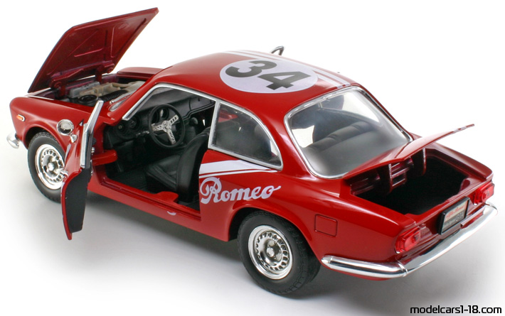1965 - Alfa Romeo Giulia Sprint GTA Road Signature 1/18 (Kрасный / Чёрный) Открывающиеся части