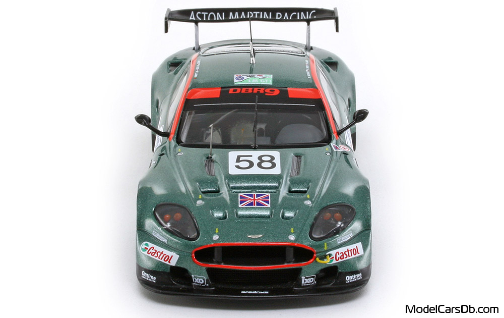 2005 - Aston Martin DBR9 IXO 1/43 (Grün / Rot) Front