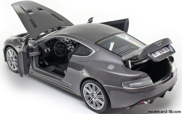 2008 - Aston Martin DBS ERTL 1/18 (Grau) Zu öffnende Teile