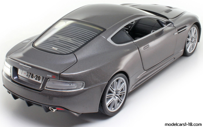 2008 - Aston Martin DBS ERTL 1/18 (Grau) Hinten rechte seite
