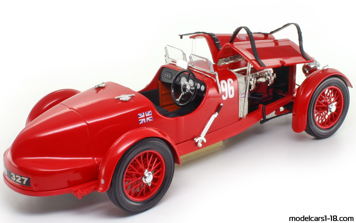 1934 - Aston Martin Ulster Mark II Le Mans Road Signature 1/18 (Red) Opening parts