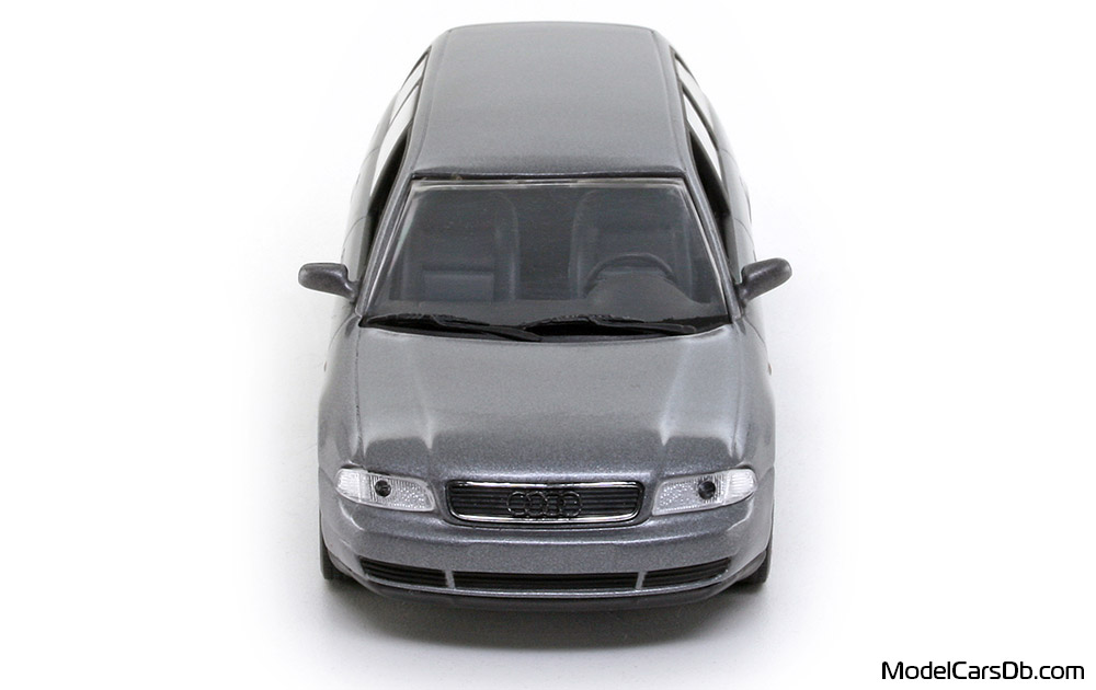 1996 - Audi A4 Avant (B5) Minichamps 1/43 (Grey) Front end