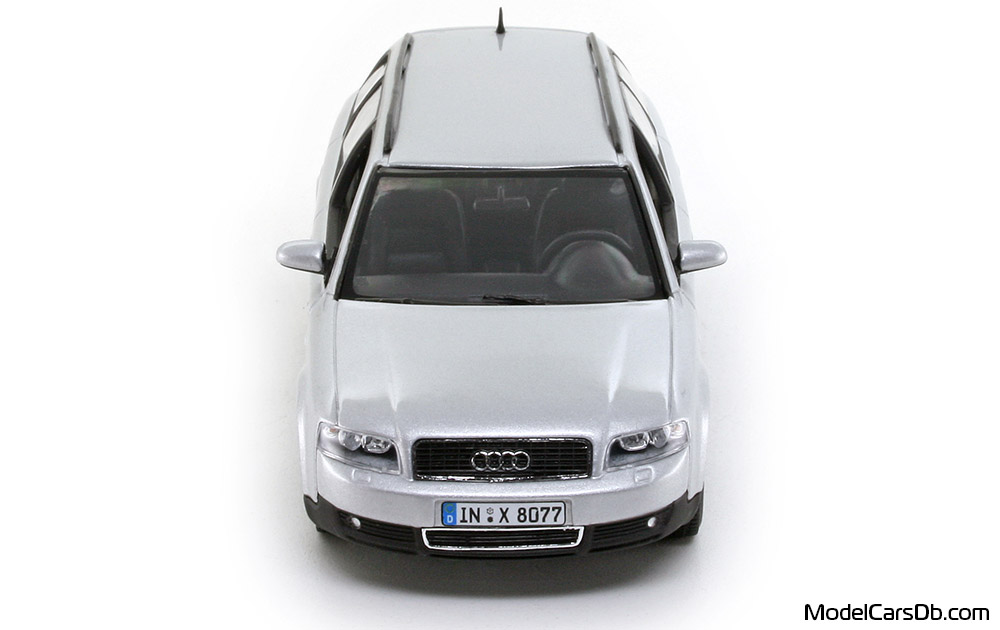 2001 - Audi A4 Avant (B6) Minichamps 1/43 (Silber) Front