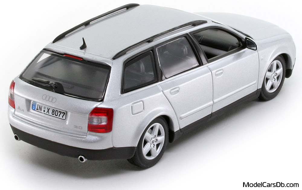 2001 - Audi A4 Avant (B6) Minichamps 1/43 (Silber) Hinten rechte seite