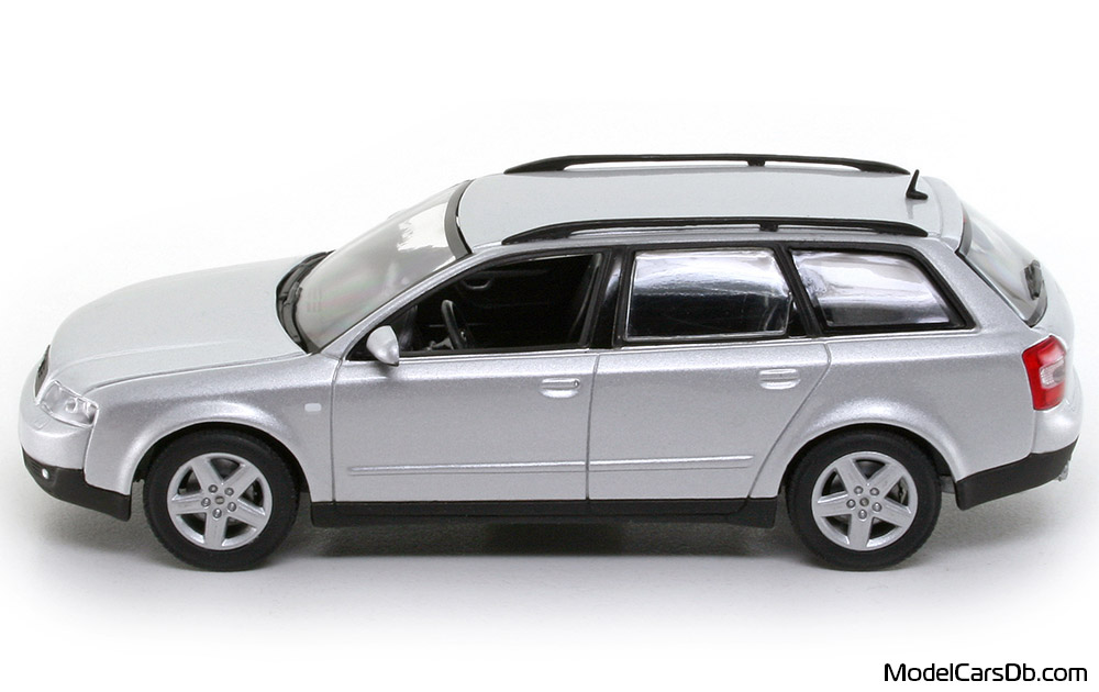 2001 - Audi A4 Avant (B6) Minichamps 1/43 (Silber) Seite