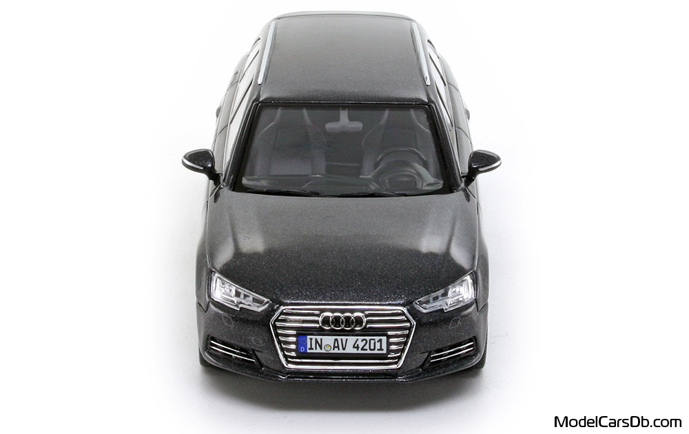 2016 - Audi A4 Avant (B9) Spark 1/43 (Grey) Front end