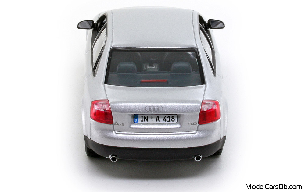 2000 - Audi A4 (B6) Minichamps 1/43 (Silver) Rear end