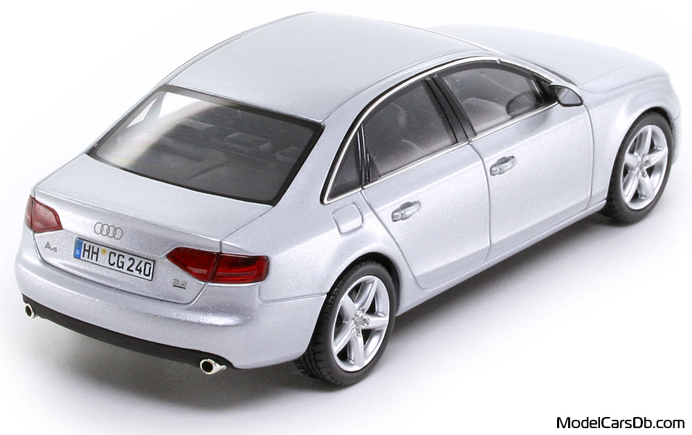 2008 - Audi A4 (B8) Minichamps 1/43 (Hellsilber) Hinten rechte seite