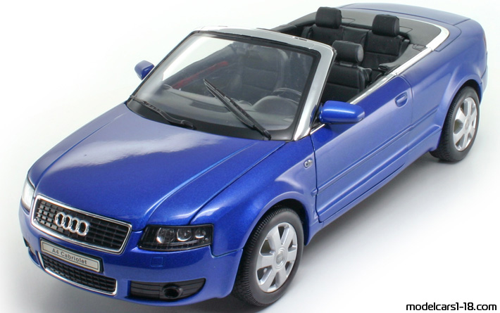 2003 - Audi A4 Cabriolet (B6) Welly 1/18 (Hellsilber) Vorne linke Seite