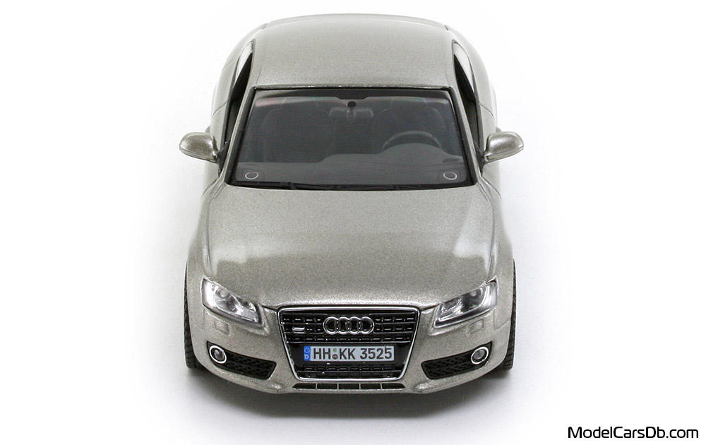 2007 - Audi A5 (8T) Schuco 1/43 (Gold) Front end